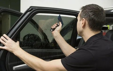 Beating the Dubai Heat: A Guide to Car Window Tinting and Windshield Protection