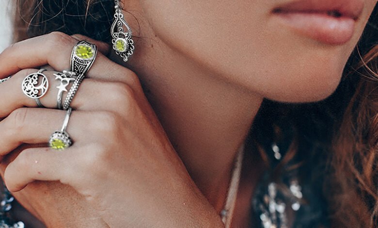 Selecting the Perfect Engagement Peridot Ring: A Guide for Couples