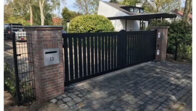 sliding gate