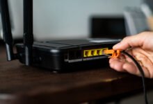 a router is connecting to the dsl internet