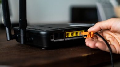 a router is connecting to the dsl internet