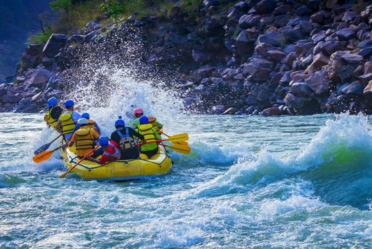 River Rafting in Manali